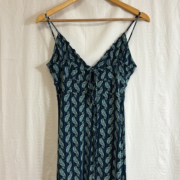 BCBG MAXI DRESS - Picture 8 of 9